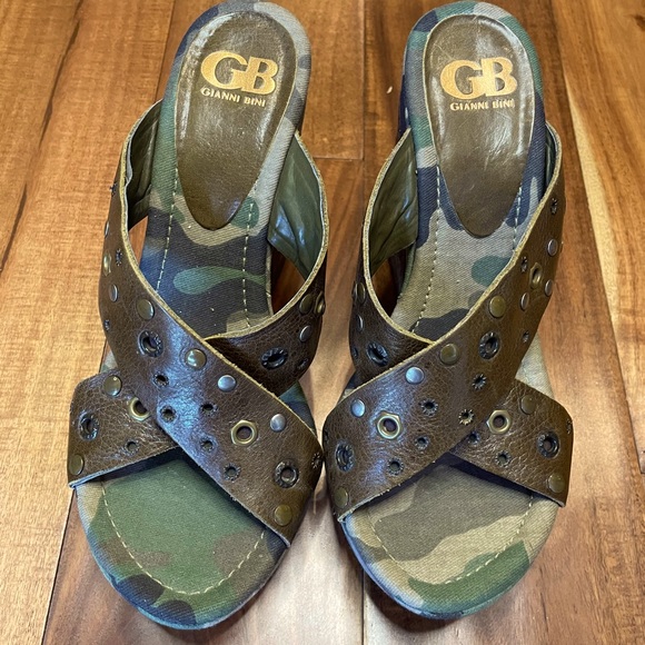 Gianni Bini Shoes - Gianni Bini wedge sandals